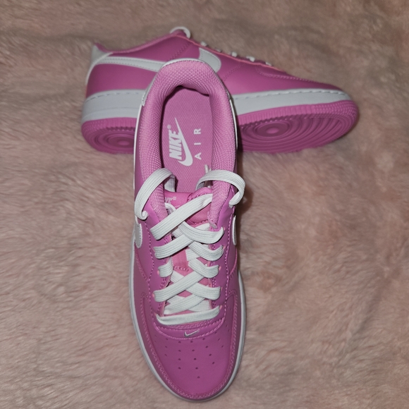 NIKE Air Force 1 Sneakers Playful Pink White SIZE 5Y Big Kids Brand New - Picture 4 of 6